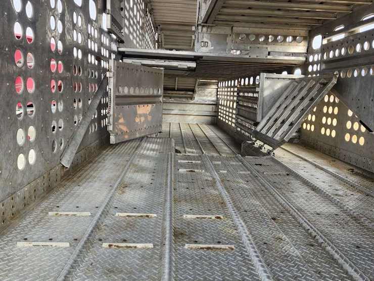 2014-merritt-53'-x-image-35