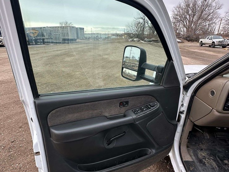 2007-gmc-3500-image-19