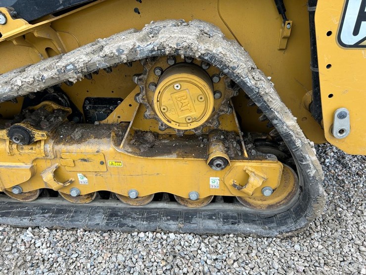 2024-caterpillar-255-image-18