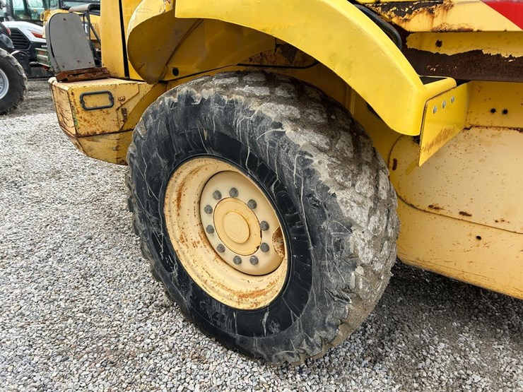 new-holland-lw110-image-12