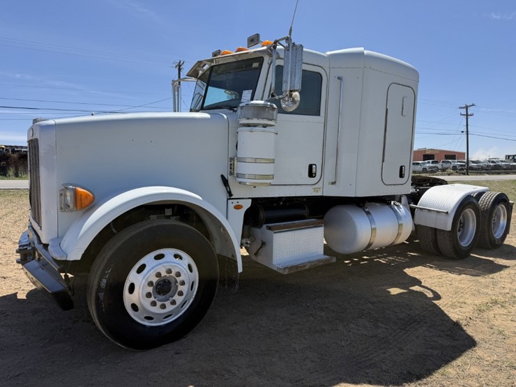 2013-peterbilt-367-image-1