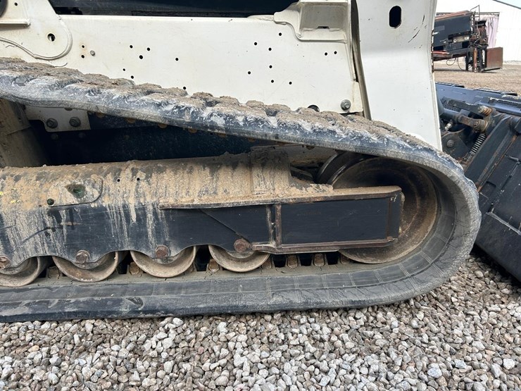 2023-bobcat-t770-image-14