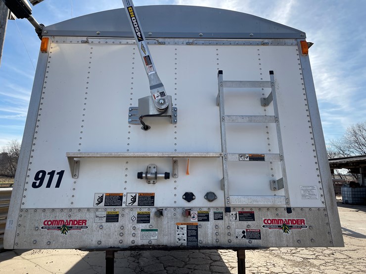 2011-wilson-hopper-bottom-image-21