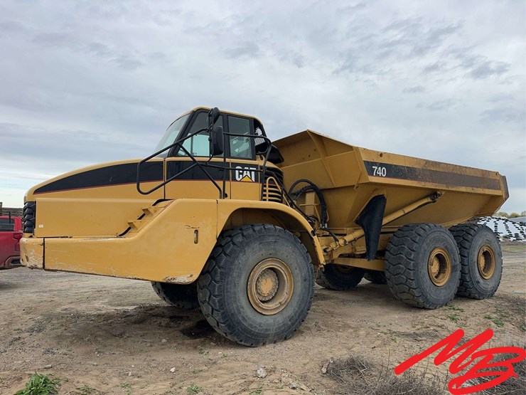 2007-caterpillar-740-image-1