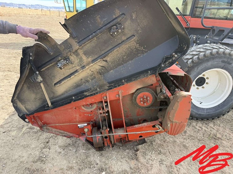 hesston-8450-image-52