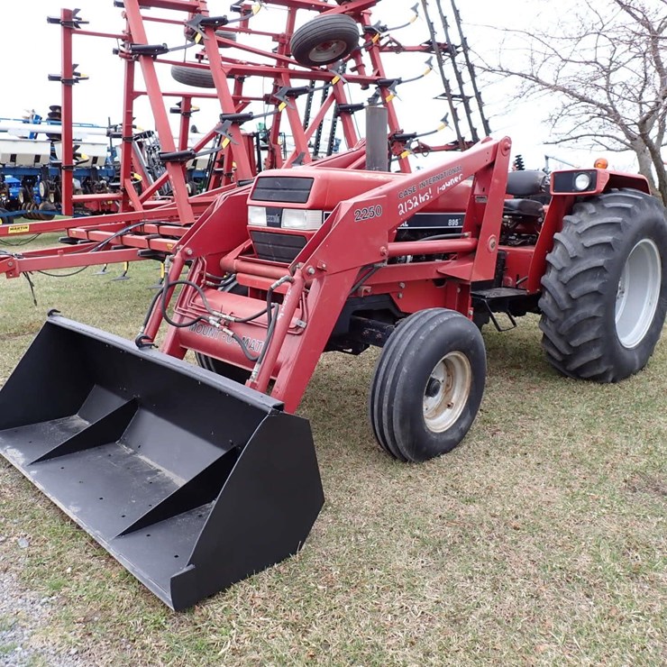 CASE IH 895