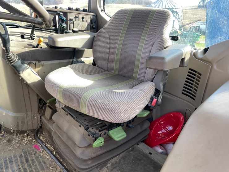 john-deere-7330-image-28