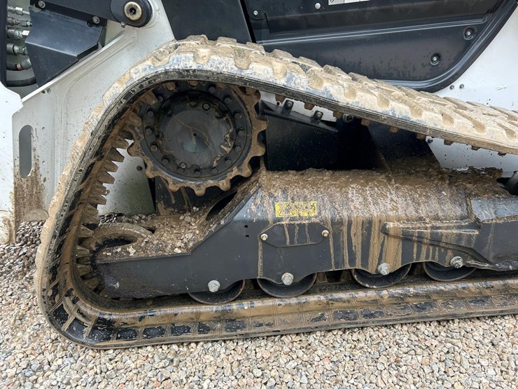 2022-bobcat-t76-image-14