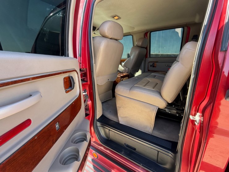 2007-custom-tank-image-16