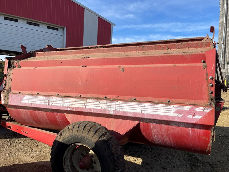 #6016-•-nu-hawk-manure-spreader-image-10