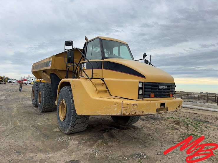 2007-caterpillar-740-image-3