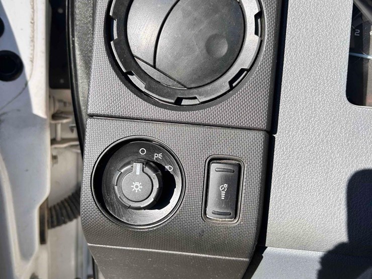 2013-ford-f350-image-19