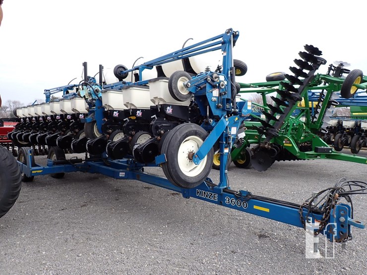 kinze-3600-image-2
