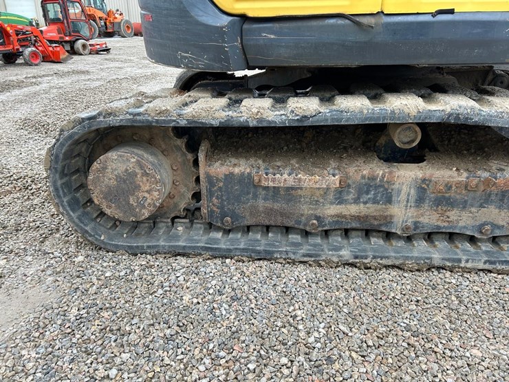 2017-yanmar-sv100-image-11