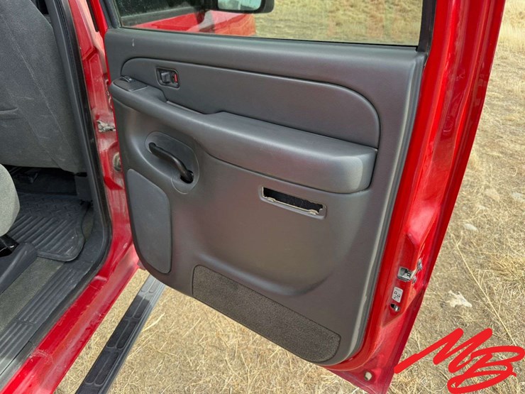 2004-chevrolet-silverado-2500-image-42