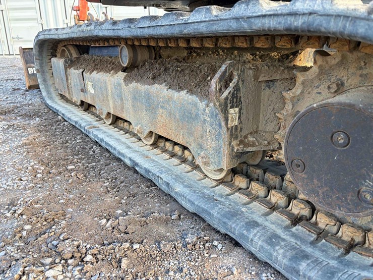 2018-kubota-kx040-image-7