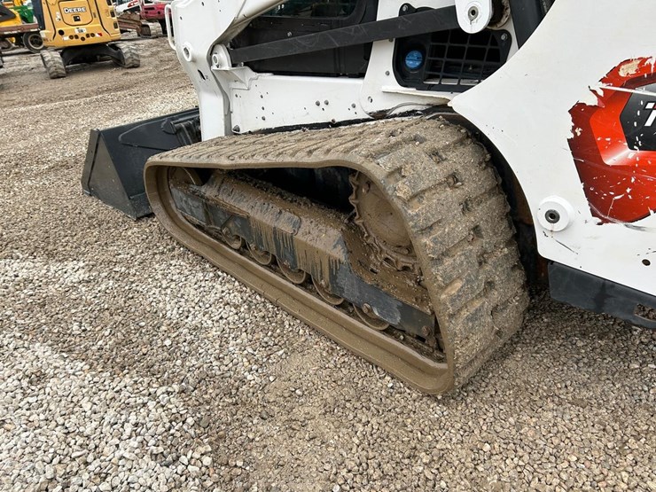 2023-bobcat-t770-image-16