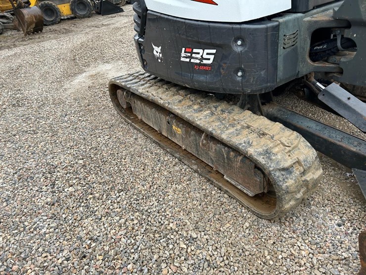 2022-bobcat-e35-image-12