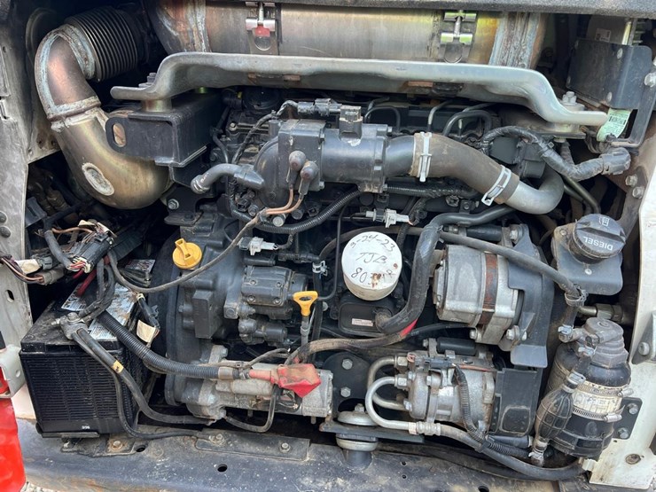 2020-bobcat-t770-image-14