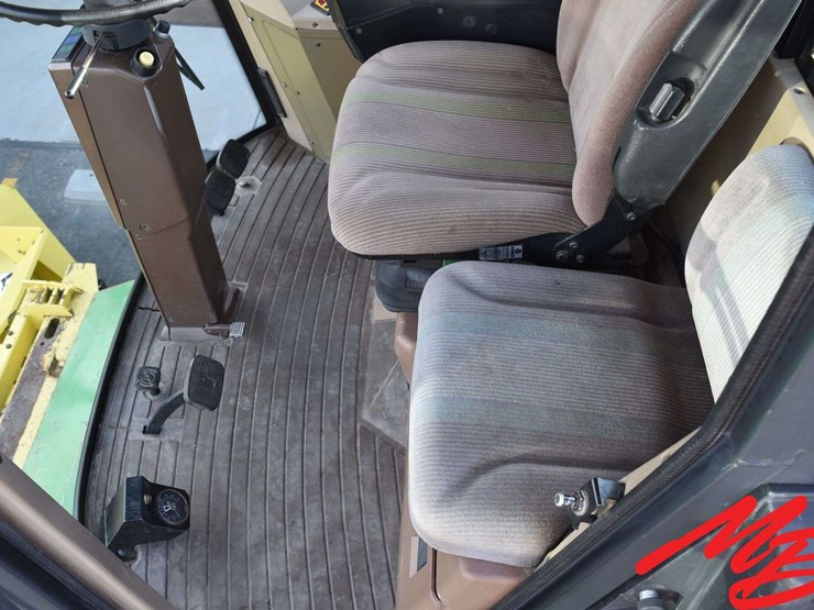 john-deere-6610-image-33