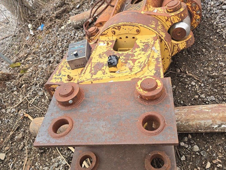 20r-excavator-shear,-twin-cylinder-image-3