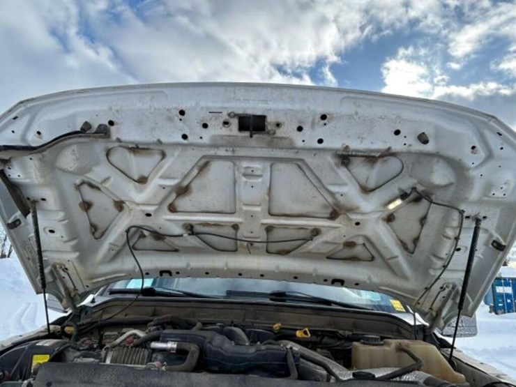 2015-ford-f550-xl-image-28