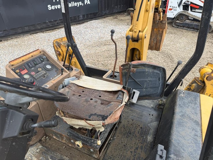 john-deere-310d-image-19