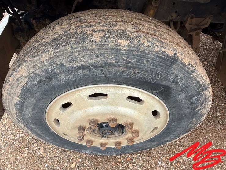 1999-freightliner-fld120-image-14