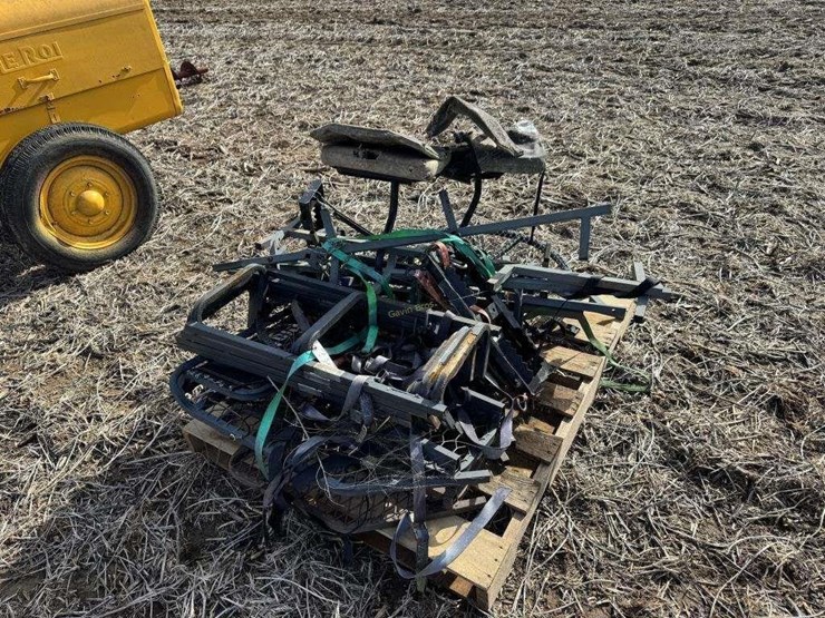 deer-stands,-climbing-sticks,-etc---off-site-image-1