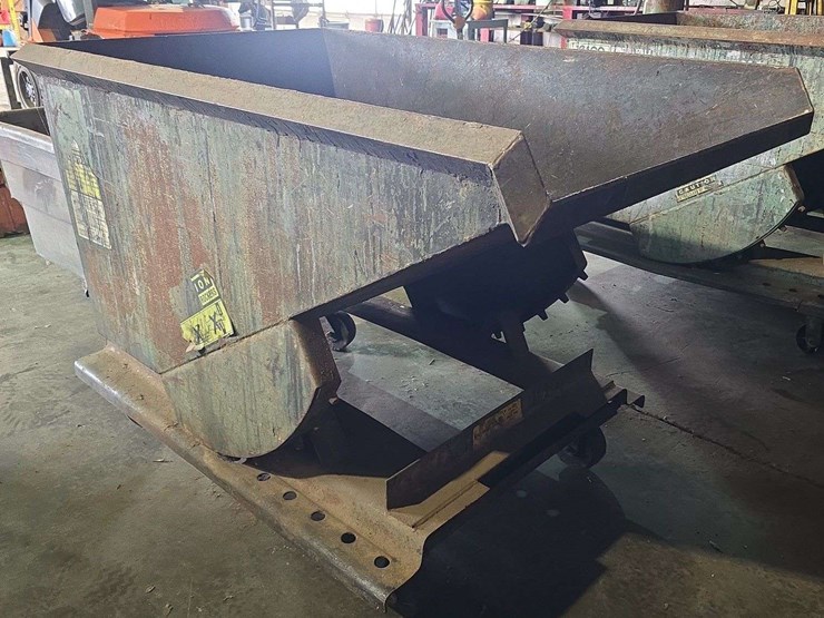 jesco-1-yard-med.-hd-4000lb-self-dumping-hopper-image-1