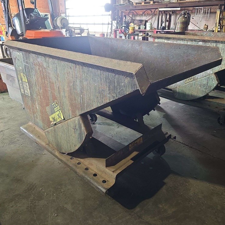 Jesco 1 Yard Med. HD 4000lb Self dumping hopper