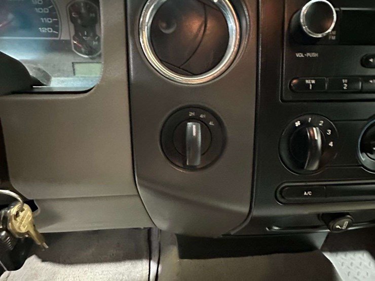 2008-ford-f150-xlt-image-25