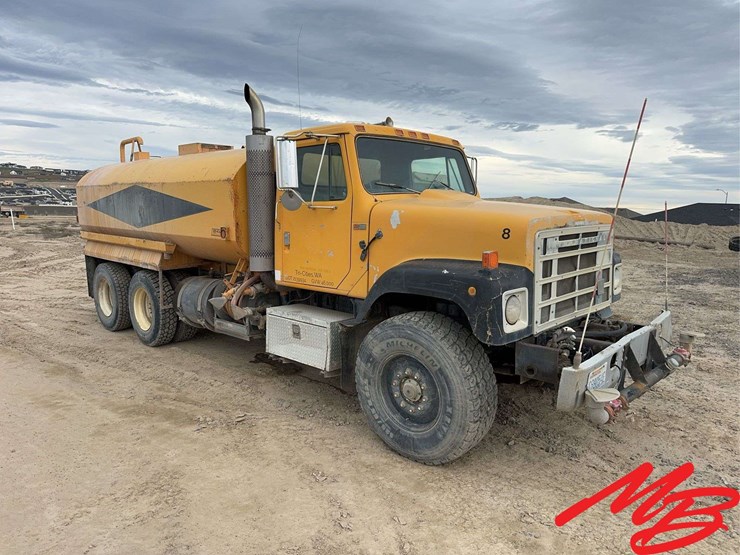 1985-international-s2500-image-5