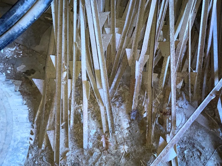 #6090-•-large-quantity-of-t-posts-image-3