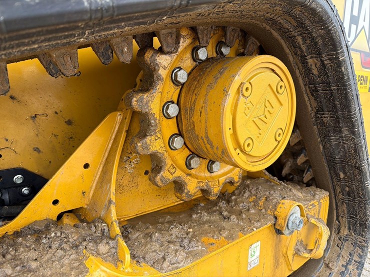 2025-caterpillar-255-image-9