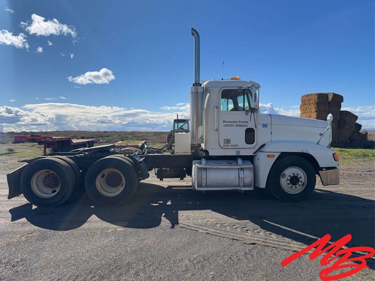 1997-freightliner-fld120-image-6