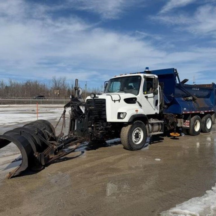 2013 FREIGHTLINER 108SD