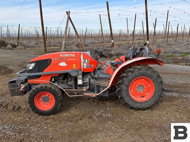 2014-kubota-m8540n-image-3