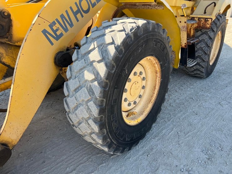 new-holland-lw110-image-38