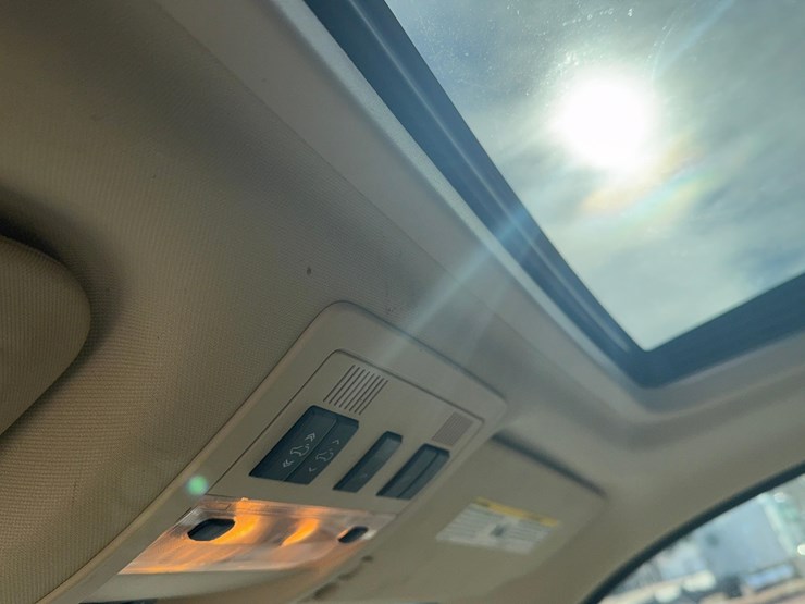 2008-cadillac-escalade-image-27