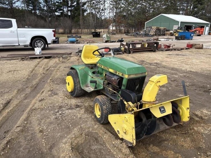 john-deere-212-image-2