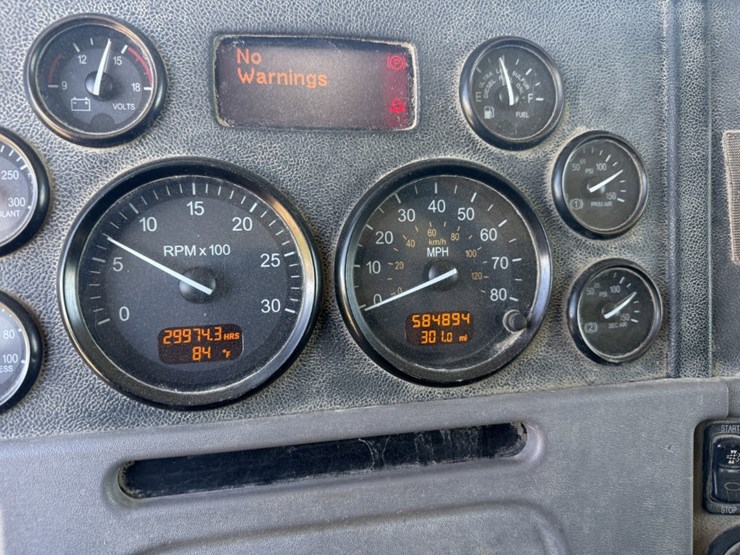 2013-peterbilt-367-image-17