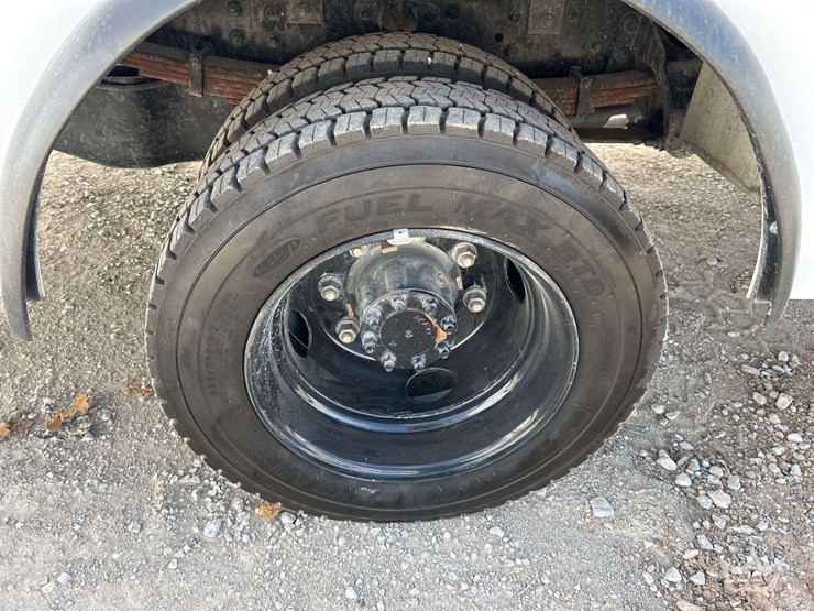 2022-chevrolet-silverado-6500hd-image-30