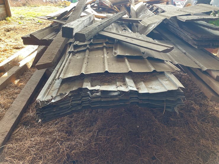 #6069-•-18'-flatbed-wagon-with-contents-image-17