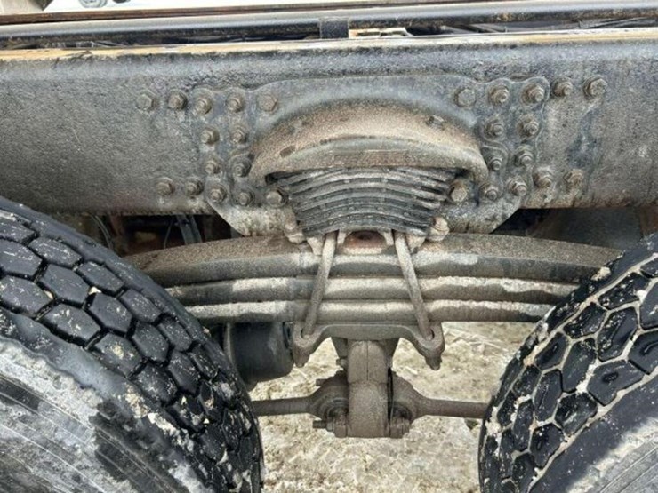 2017-western-star-4700-image-73