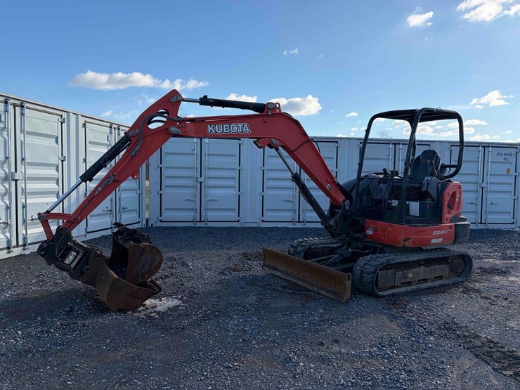 2018-kubota-kx040-image-1