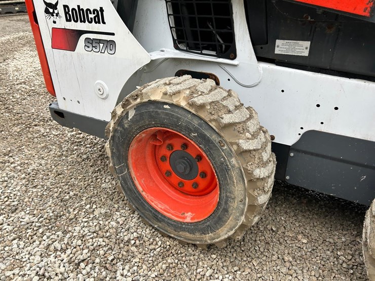 2020-bobcat-s570-image-13