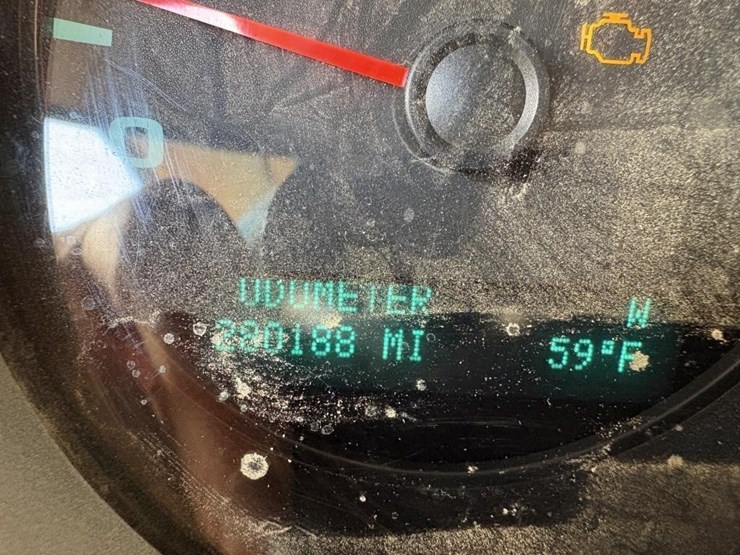 2013-chevrolet-1500-image-17