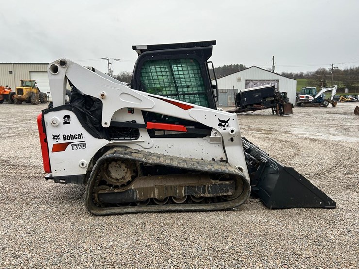 2022-bobcat-t770-image-5