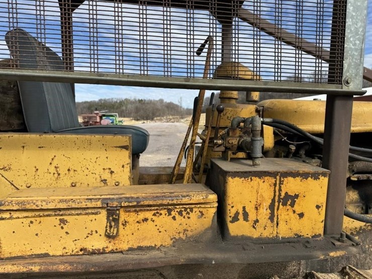 caterpillar-d6-image-9